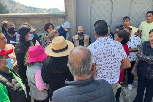 ATIENDEN AYUNTAMIENTO DE TOLUCA Y ORGANISMO AGUA Y SANEAMIENTO A VECINOS DEL BARRIO LA TERESONA